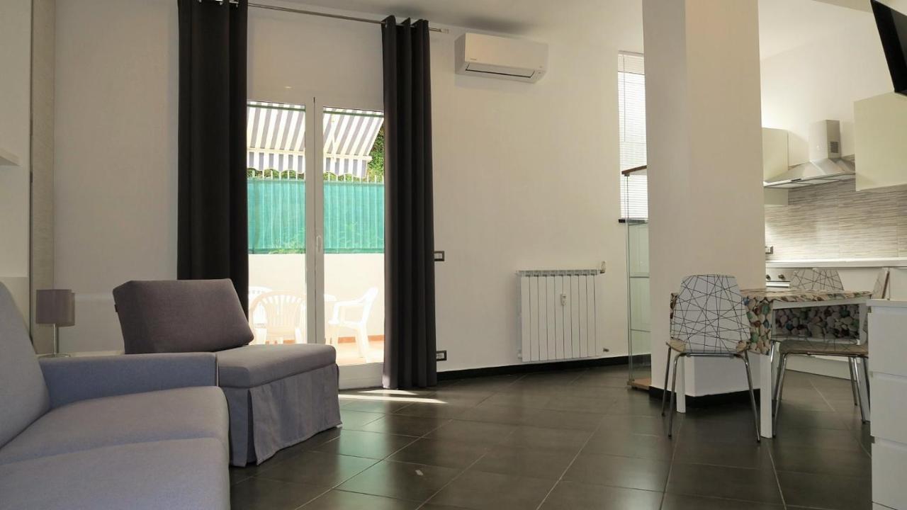 Karina, To The Beach With Terrace And Private Parking 萨沃纳 外观 照片