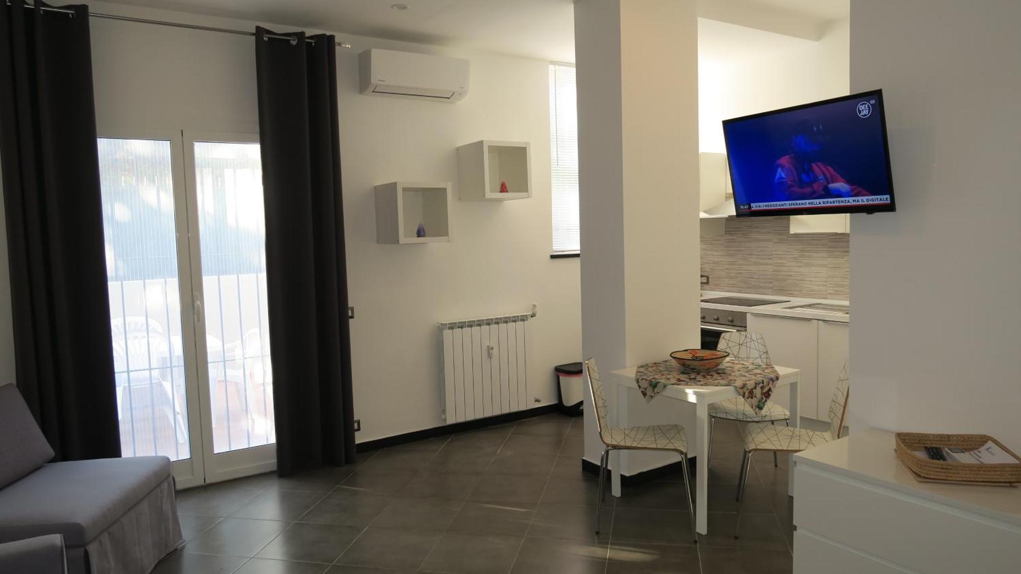 Karina, To The Beach With Terrace And Private Parking 萨沃纳 外观 照片